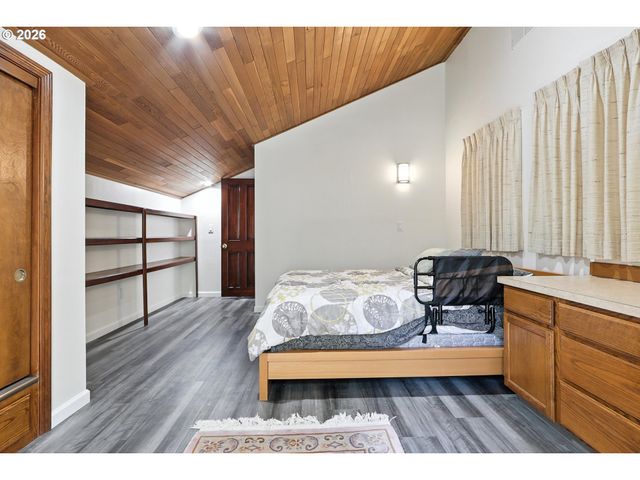 9838 Se CLATSOP St, Portland, OR 97266