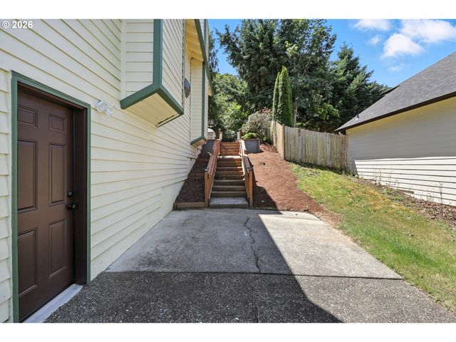 9838 Se CLATSOP St, Portland, OR 97266