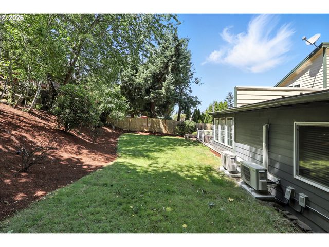 9838 Se CLATSOP St, Portland, OR 97266