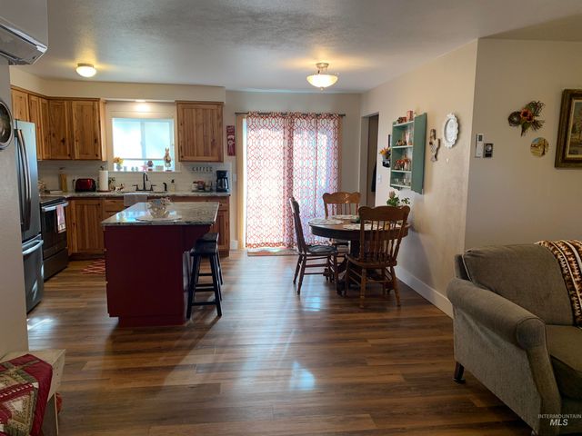 379 S 2nd Ave., Hagerman, ID 83332