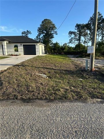 1224 Eburn ST E, Lehigh Acres, FL 33974