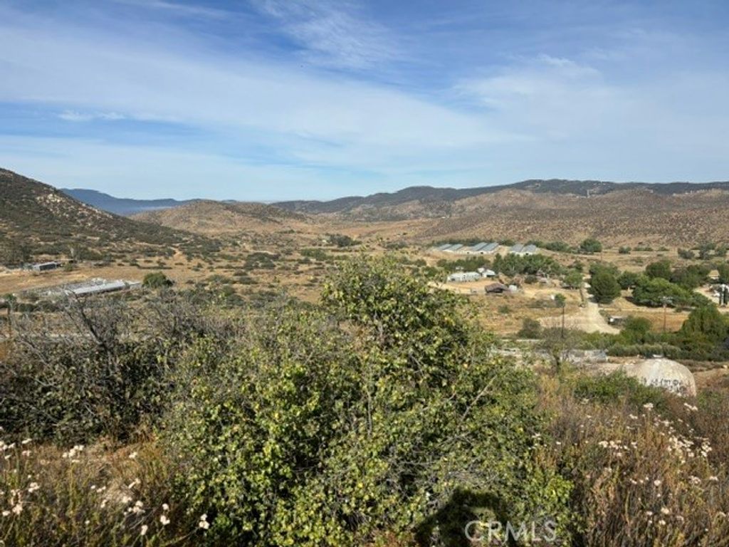 Image 10 of property listing at 17 Ginter Road, Hemet, CA 92544