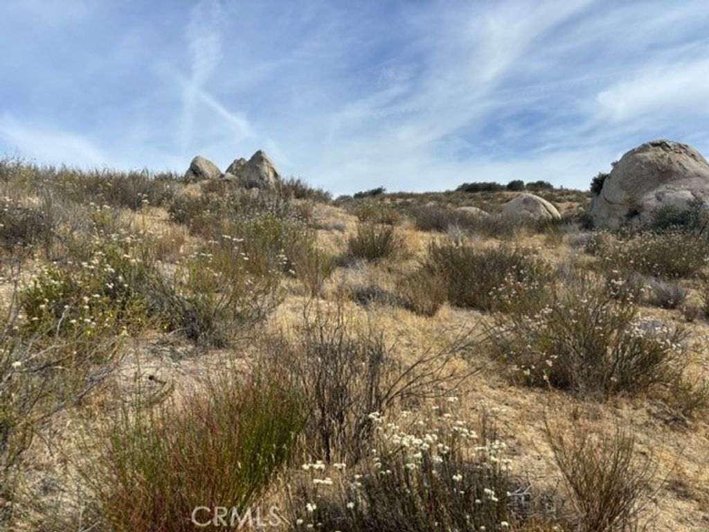 Image 14 of property listing at 17 Ginter Road, Hemet, CA 92544
