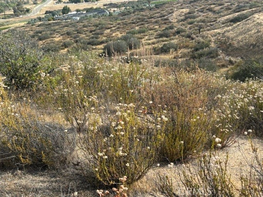 Image 8 of property listing at 17 Ginter Road, Hemet, CA 92544