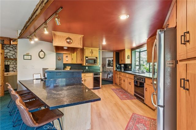 781 Lake, Lake Arrowhead, CA 92352