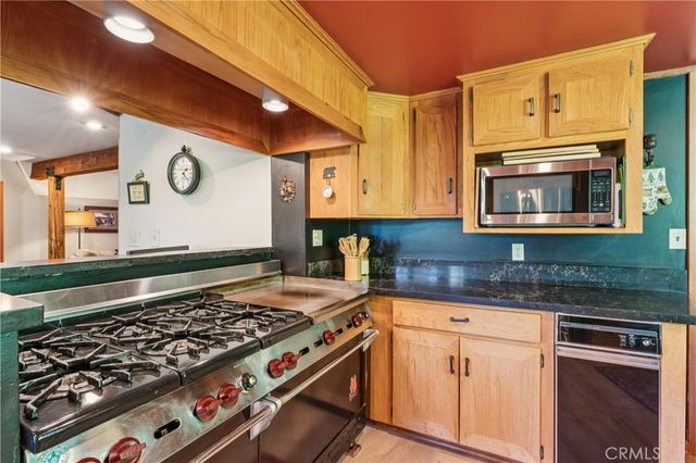781 Lake, Lake Arrowhead, CA 92352