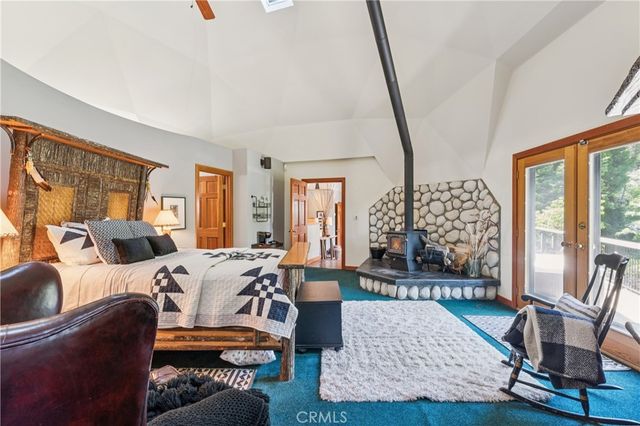 781 Lake, Lake Arrowhead, CA 92352