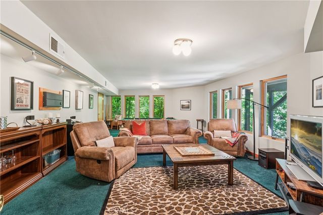 781 Lake, Lake Arrowhead, CA 92352
