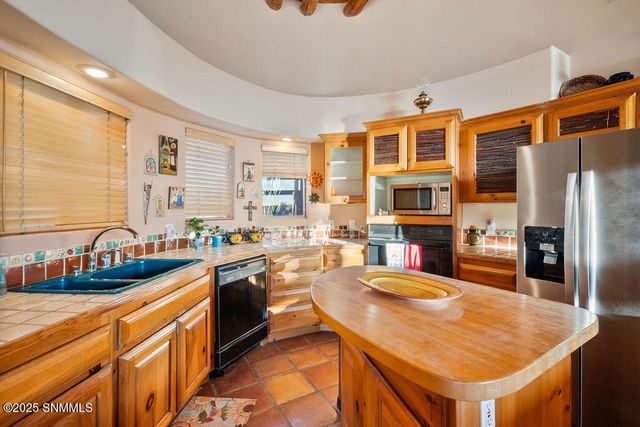 4445 Echo Canyon Road, Las Cruces, NM 88011