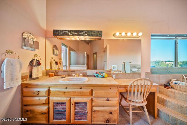 4445 Echo Canyon Road, Las Cruces, NM 88011