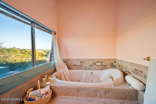 4445 Echo Canyon Road, Las Cruces, NM 88011