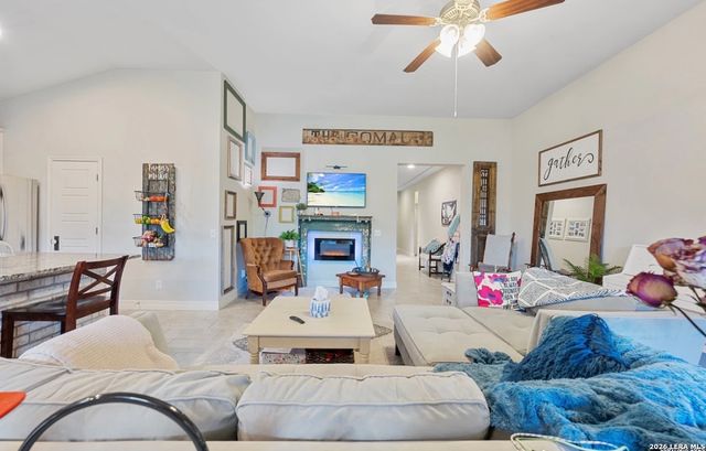 3602 High Cloud Dr, New Braunfels, TX 78130