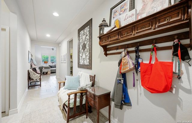 3602 High Cloud Dr, New Braunfels, TX 78130