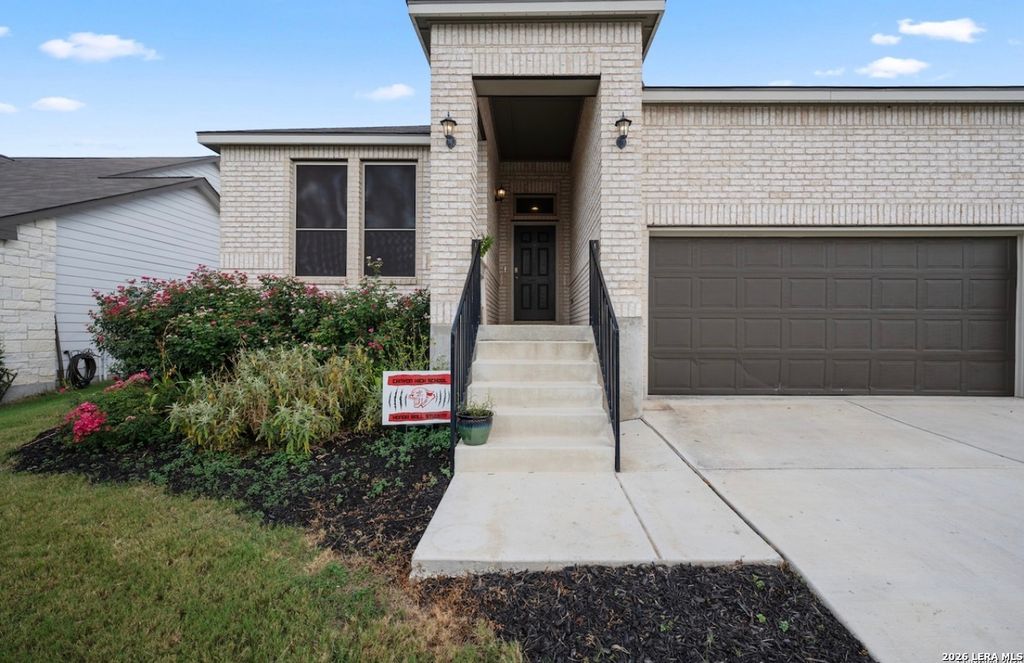 3602 High Cloud Dr, New Braunfels, TX 78130