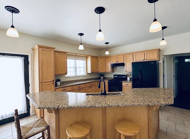 102 Palmer Dr., Comanche, TX 76442