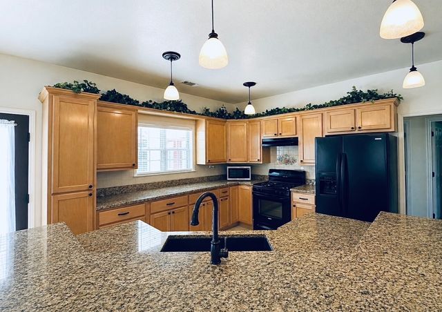 102 Palmer Dr., Comanche, TX 76442