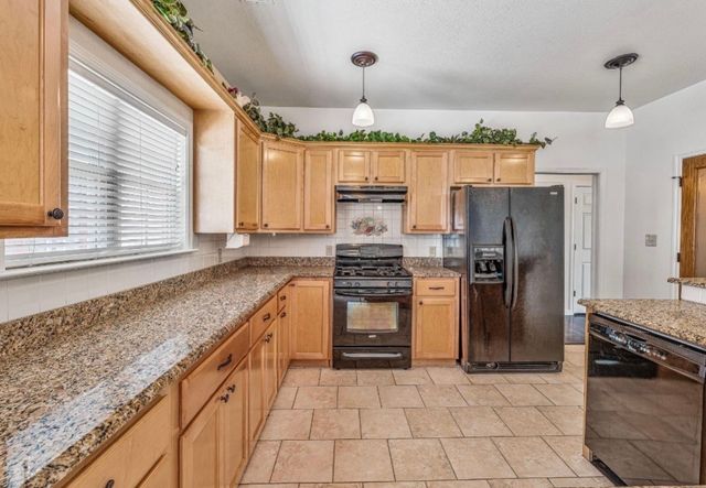 102 Palmer Dr., Comanche, TX 76442