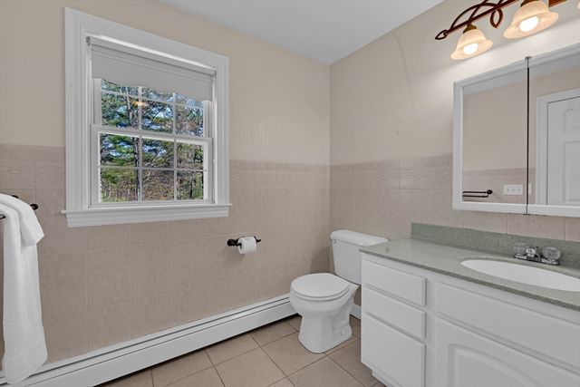 93 Haggerty Rd, Charlton, MA 01507