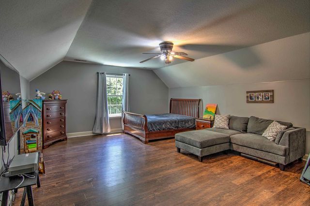2800 Back Valley Road, Trenton, GA 30752