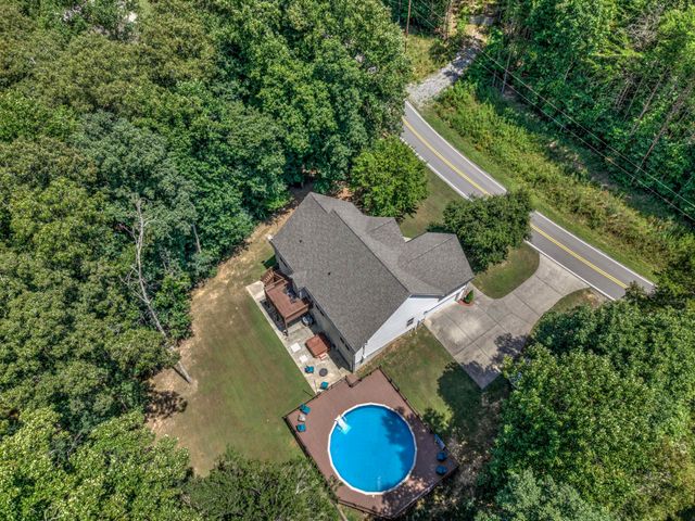 2800 Back Valley Road, Trenton, GA 30752