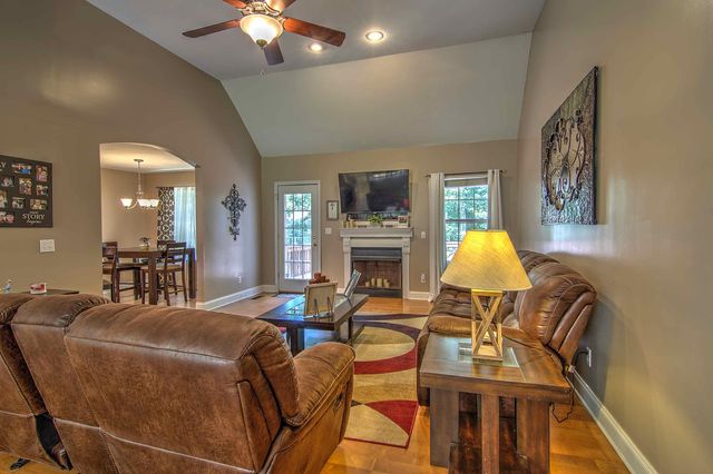 2800 Back Valley Road, Trenton, GA 30752