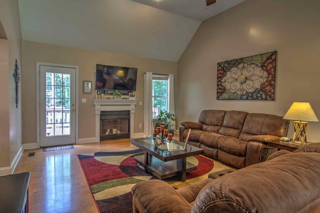 2800 Back Valley Road, Trenton, GA 30752