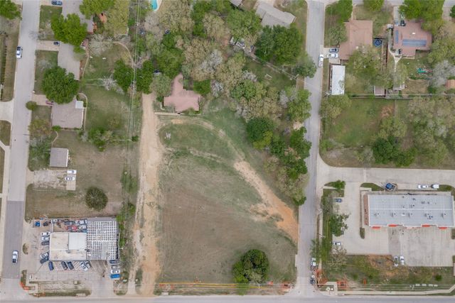 1228 W Hurst Boulevard, Hurst, TX 76053