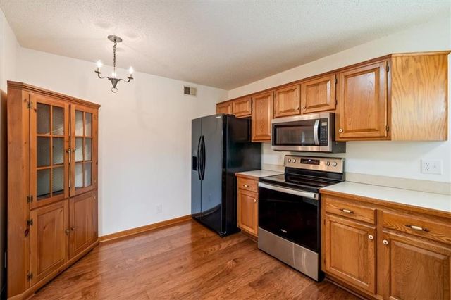 6144 W 157th Terrace, Overland Park, KS 66223