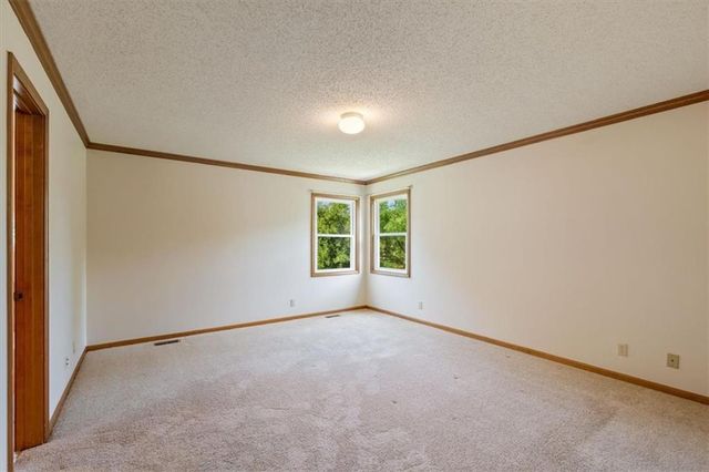 6144 W 157th Terrace, Overland Park, KS 66223