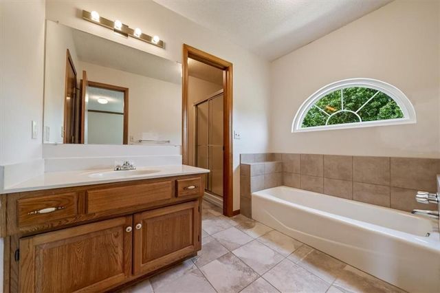 6144 W 157th Terrace, Overland Park, KS 66223