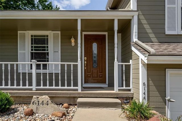 6144 W 157th Terrace, Overland Park, KS 66223