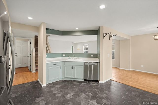 8090 S Kittredge Court, Englewood, CO 80112