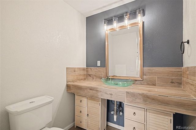 8090 S Kittredge Court, Englewood, CO 80112