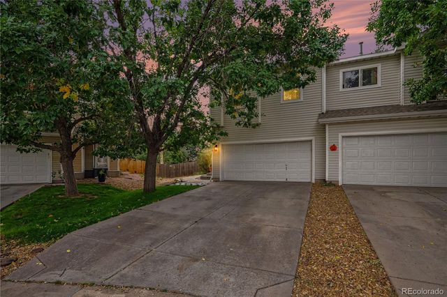8090 S Kittredge Court, Englewood, CO 80112