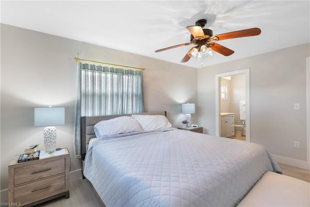 105 Jamaica DR, Naples, FL 34113