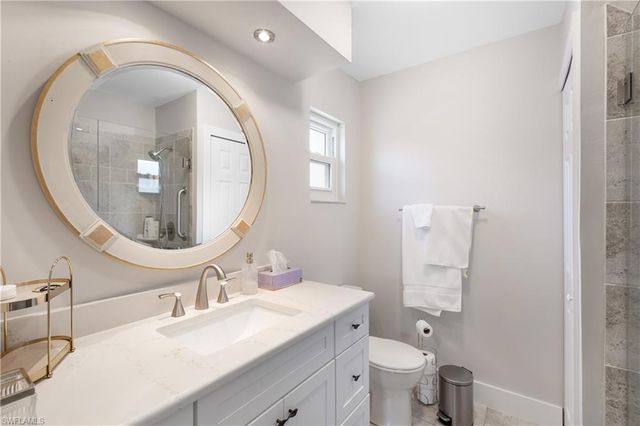 105 Jamaica DR, Naples, FL 34113