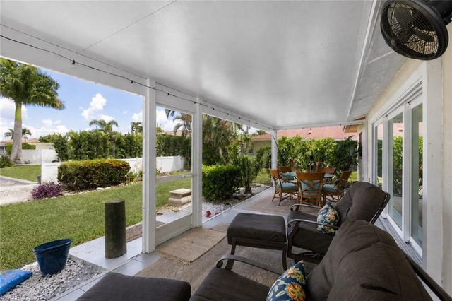105 Jamaica DR, Naples, FL 34113