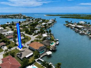 105 Jamaica DR, Naples, FL 34113