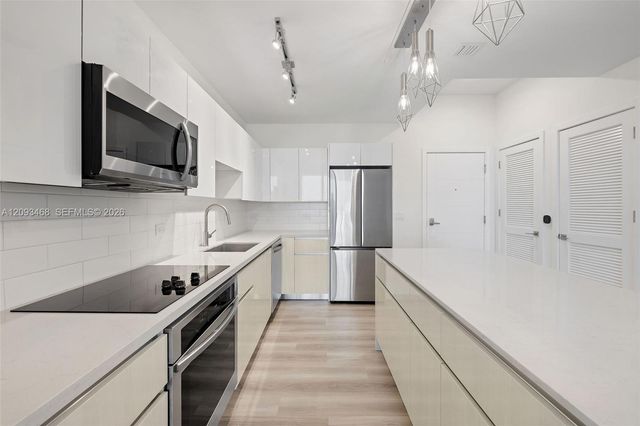101 Diplomat Parkway 1104, Hallandale Beach, FL 33009
