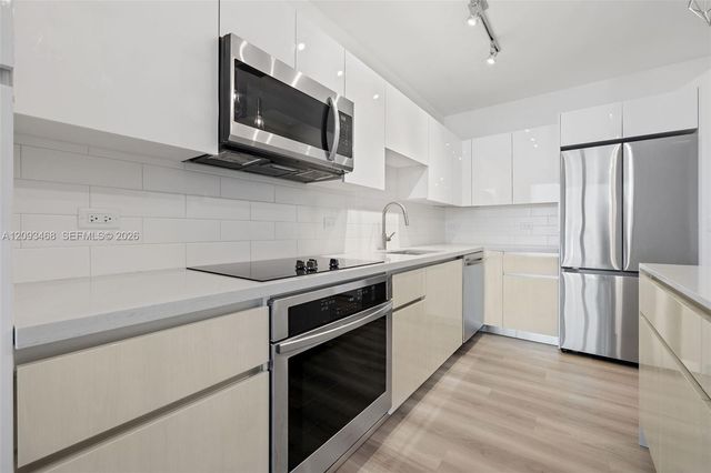 101 Diplomat Parkway 1104, Hallandale Beach, FL 33009