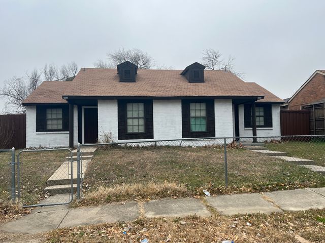 9451 Gonzales Drive, Dallas, TX 75227