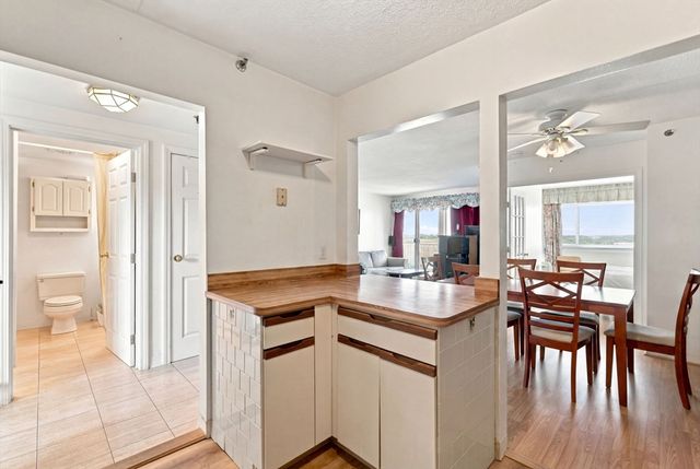 100 Cove Way 902, Quincy, MA 02169