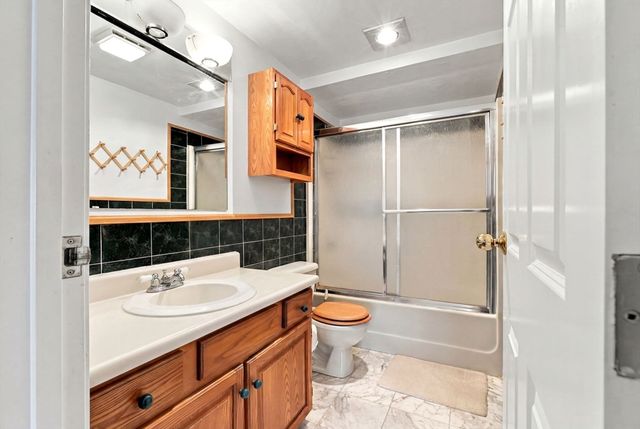 100 Cove Way 902, Quincy, MA 02169