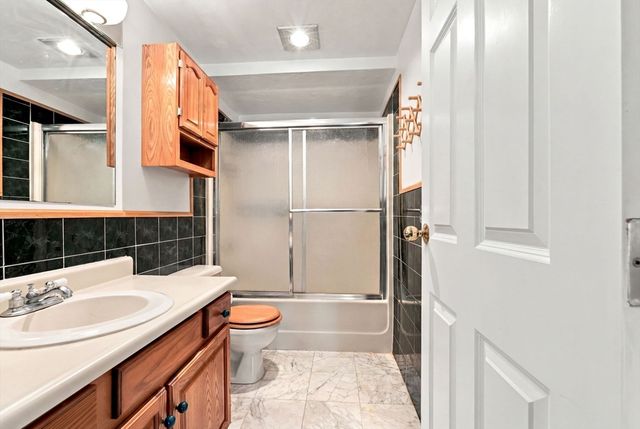 100 Cove Way 902, Quincy, MA 02169