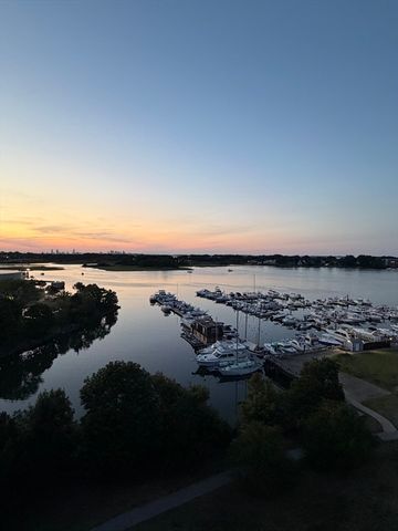 100 Cove Way 902, Quincy, MA 02169