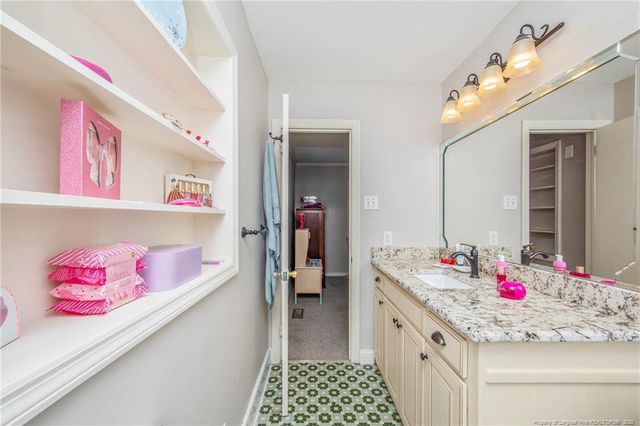 2527 Huntington Road, Fayetteville, NC 28303