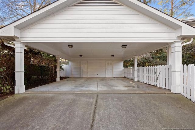 2527 Huntington Road, Fayetteville, NC 28303