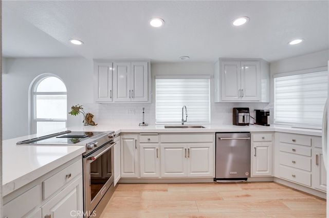 118 18th Street, Huntington Beach, CA 92648