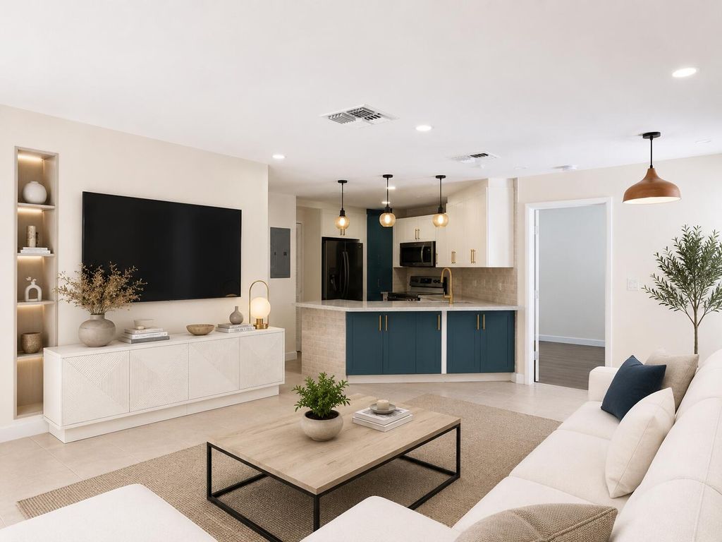 825 DOGWOOD Drive B, Delray Beach, FL 33483