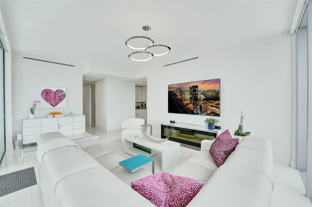 920 Intracoastal Drive 503, Fort Lauderdale, FL 33304